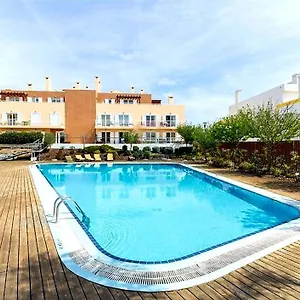 https://2br-cabanas-gardens-piscina-e-praia.hotelaalgarve.com
